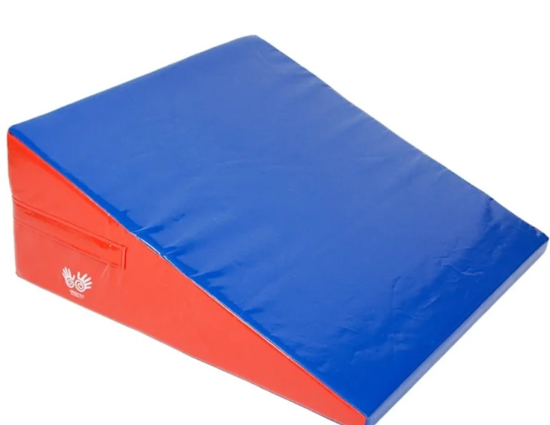 KR-JM-058 ÜÇGEN MİNDER(100*100*30 CM.)